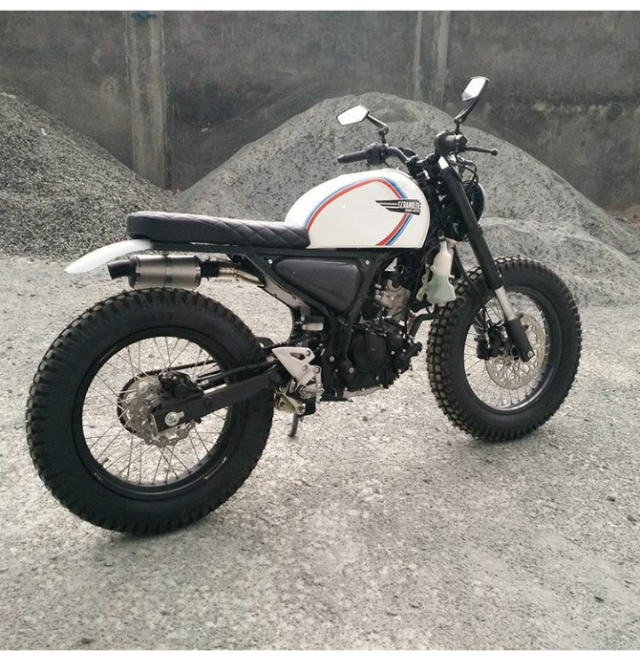  Modifikasi  GSX  S150  jadi Scrambler ngeri sedaap cxrider com