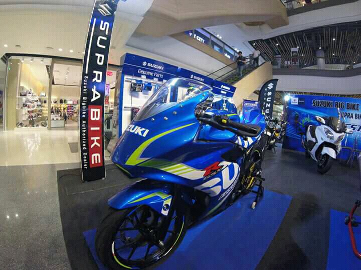 Ide Baru 15 Modifikasi  Mobil Racing Look